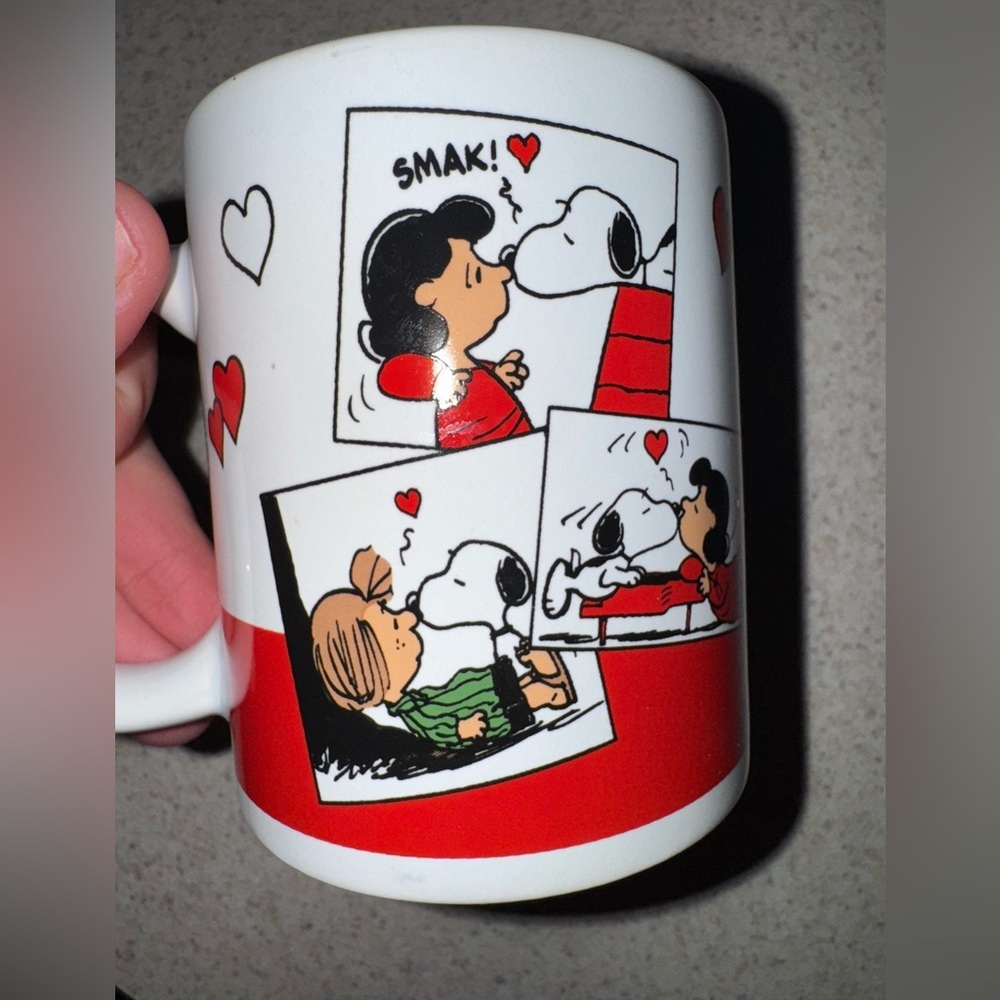 Bioworld Peanuts Comic Mug with Red and White Design